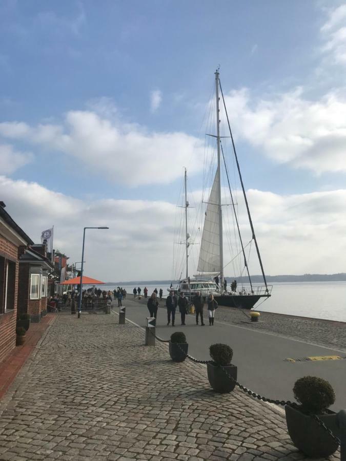 Kajuete Holtenau Kiel Exterior foto